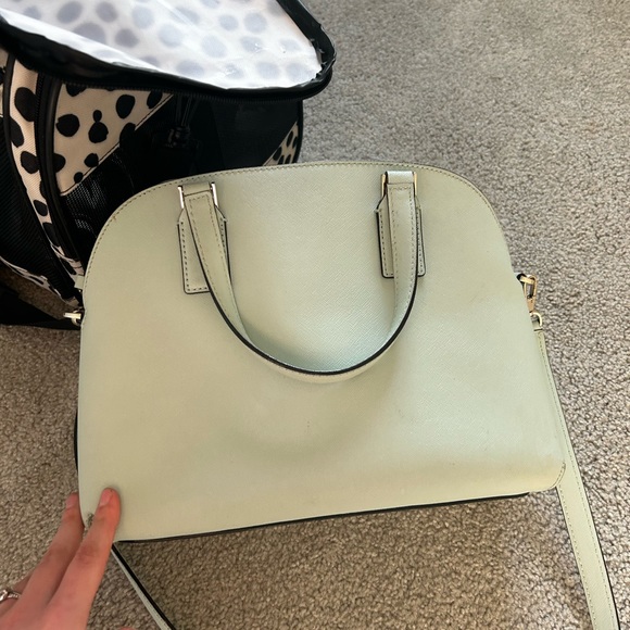 kate spade purse for sale comes with dustbag - Picture 2 of 2